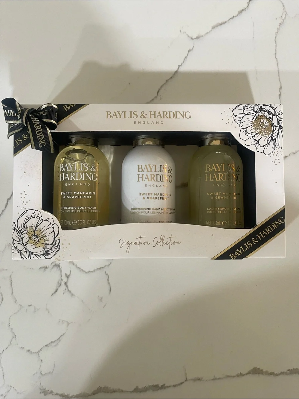 Baylis and Harding Mandarin & Grapefruit Bath & Body Gift Set - White/Green